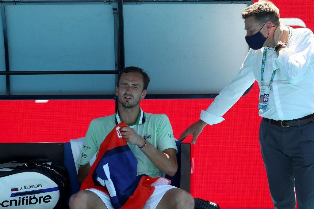 Medvedev và trọng tài Campistol Medvedev và trọng tài Campistol