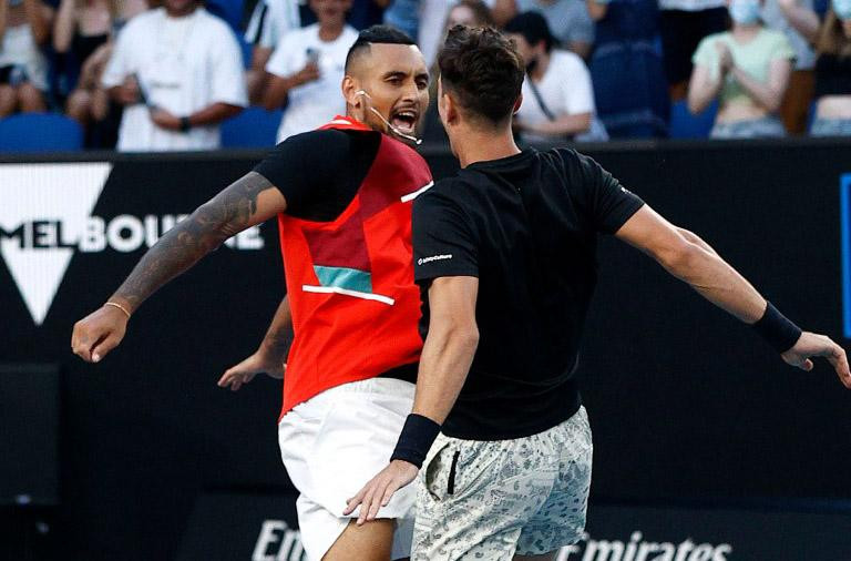 Nick Kyrgios và đồng đội Thanasi Kokkinakis Nick Kyrgios và đồng đội Thanasi Kokkinakis