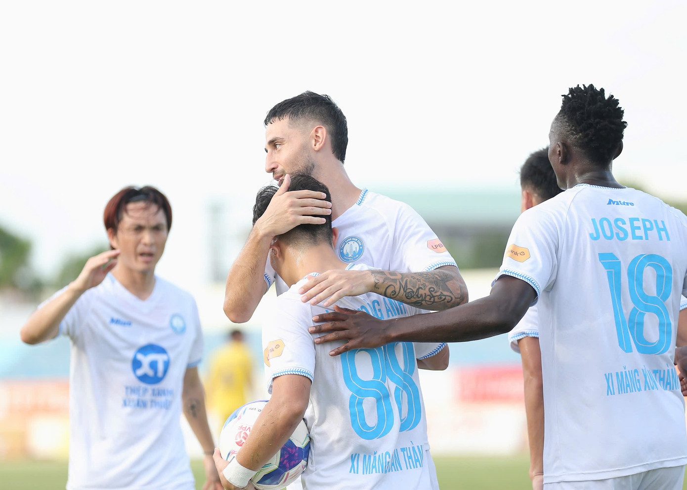 CLB Hà Nội thua trận 'derby thủ đô' trước Thể Công Viettel ảnh 10 CLB Hà Nội thua trận 'derby thủ đô' trước Thể Công Viettel ảnh 10