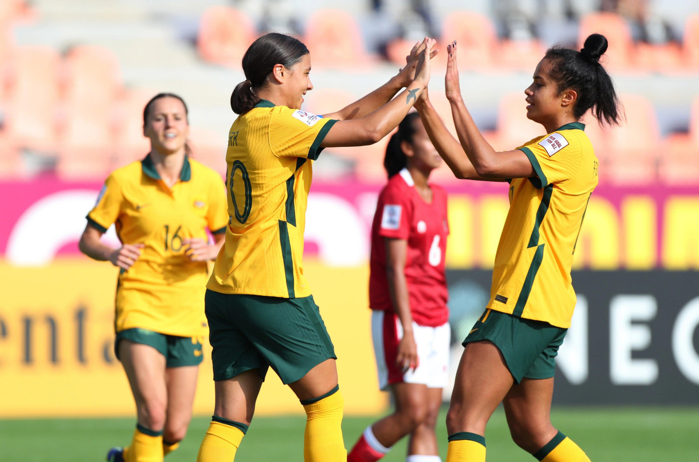 Australia dễ dàng vùi dập Indonesia Australia dễ dàng vùi dập Indonesia