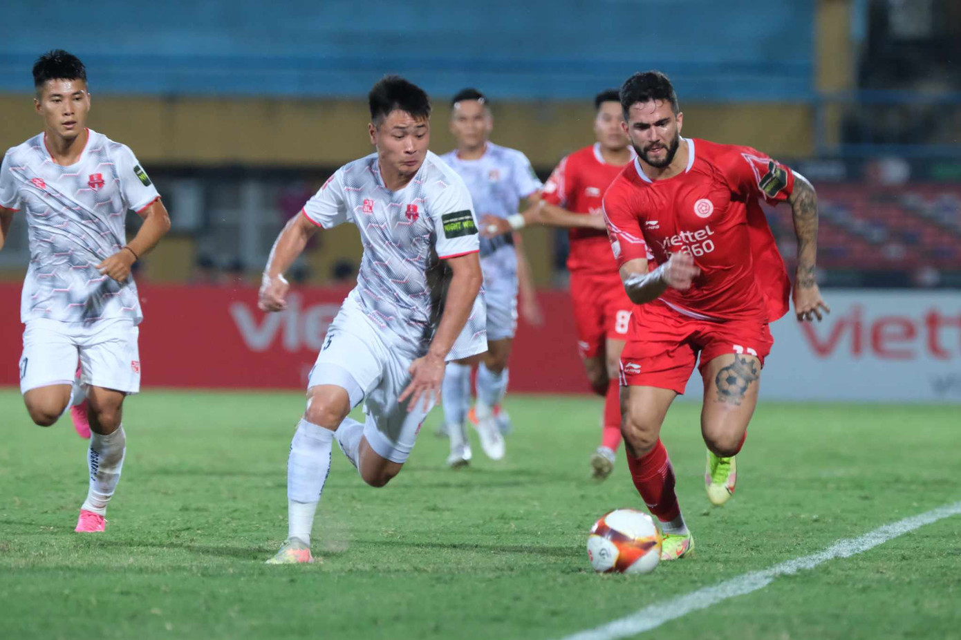 Đức Chiến, Mạnh Dũng lập công giúp Viettel đánh bại Hải Phòng 2-0 ảnh 29