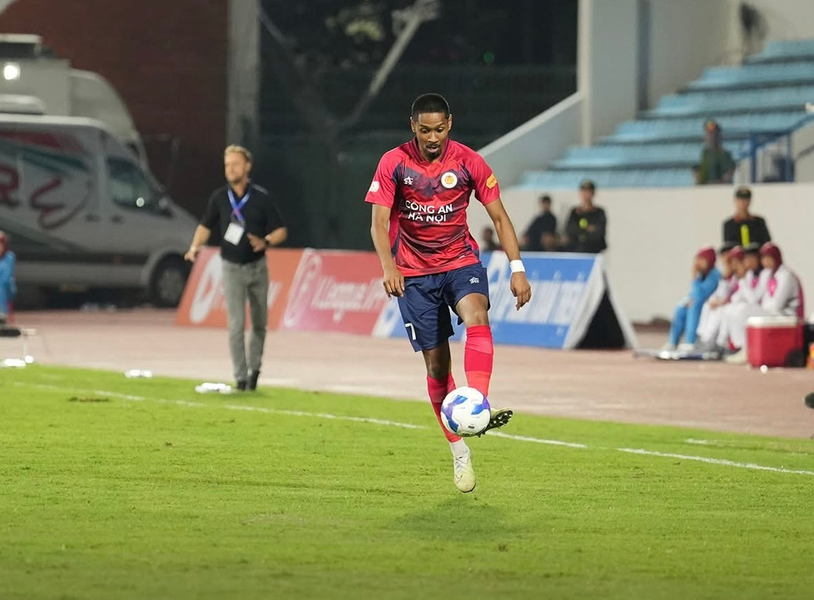 Bị SLNA cầm chân, CAHN xa dần giấc mơ vô địch ảnh 6 Bị SLNA cầm chân, CAHN xa dần giấc mơ vô địch ảnh 6