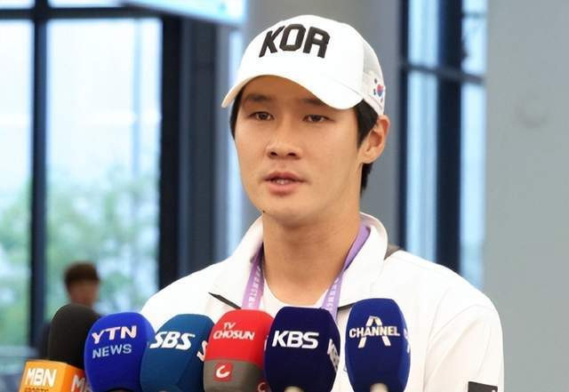 Kwon Soon-woo chỉ trích đối thủ khi trả lời phỏng vấn sau trận Kwon Soon-woo chỉ trích đối thủ khi trả lời phỏng vấn sau trận