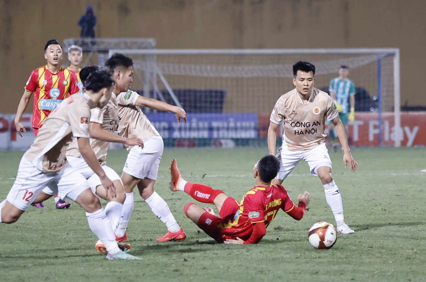  Thắng Thanh Hoá, CAHN trở lại cuộc đua vô địch V-League ảnh 20