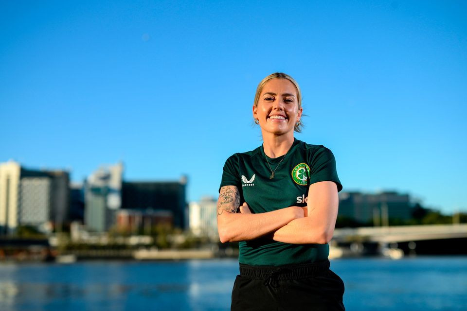 Denise O&apos;Sullivan may mắn không gặp chấn thương nặng sau pha vào bóng của đối thủ