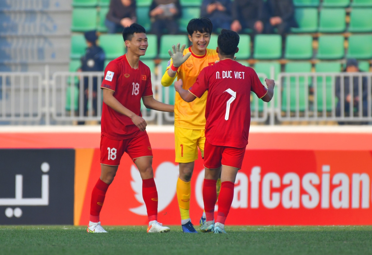 U20 Việt Nam cùng Hàn Quốc và Nhật Bản đang dẫn đầu U20 Việt Nam cùng Hàn Quốc và Nhật Bản đang dẫn đầu