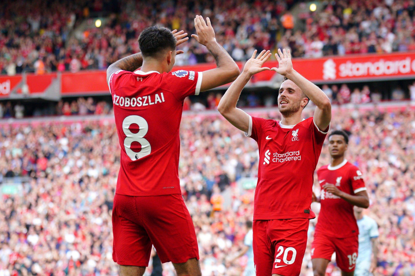 Mac Allister nhận thẻ đỏ, Liverpool vẫn thắng Bournemouth 3-1 ảnh 24