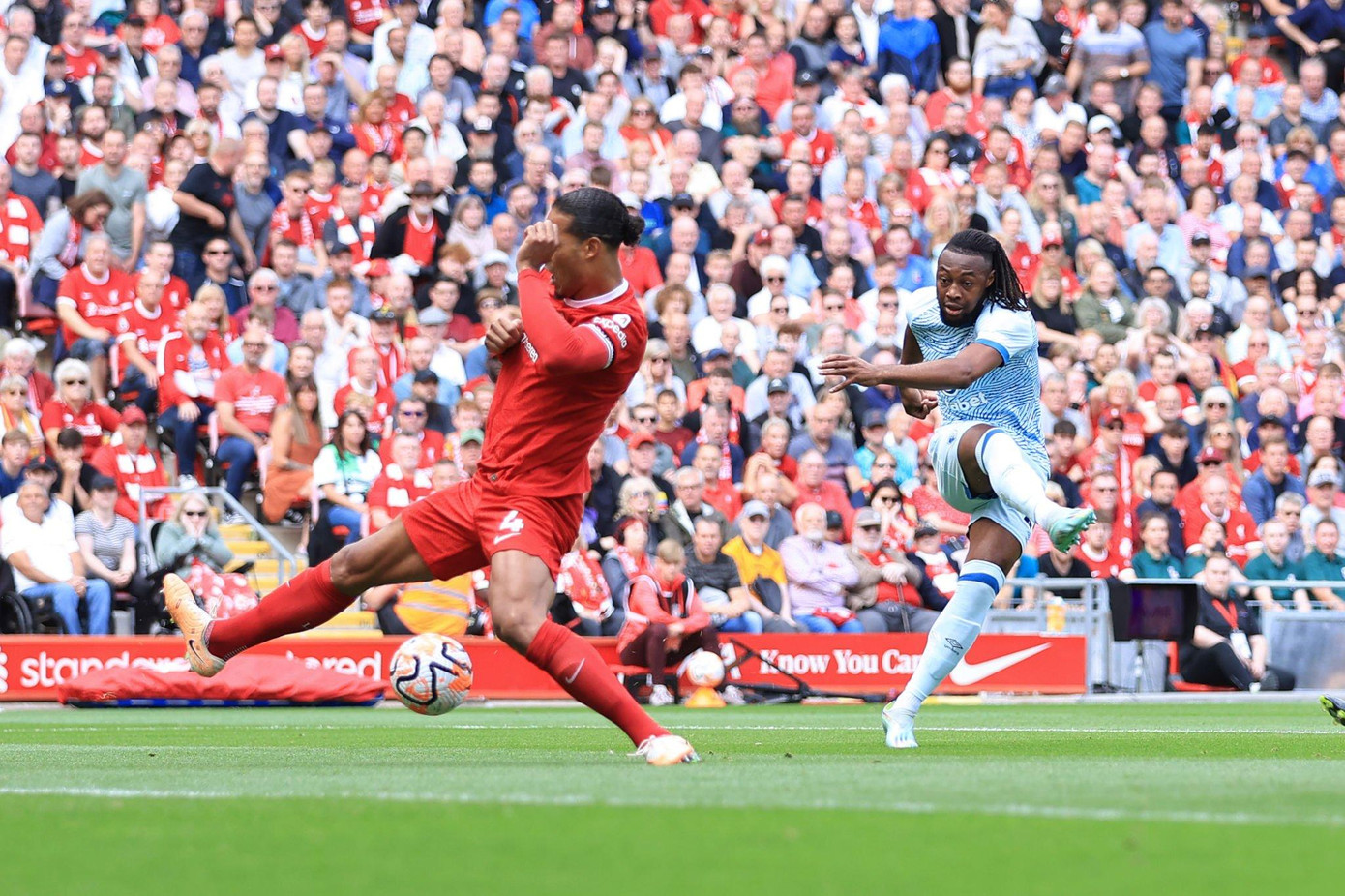 Mac Allister nhận thẻ đỏ, Liverpool vẫn thắng Bournemouth 3-1 ảnh 5