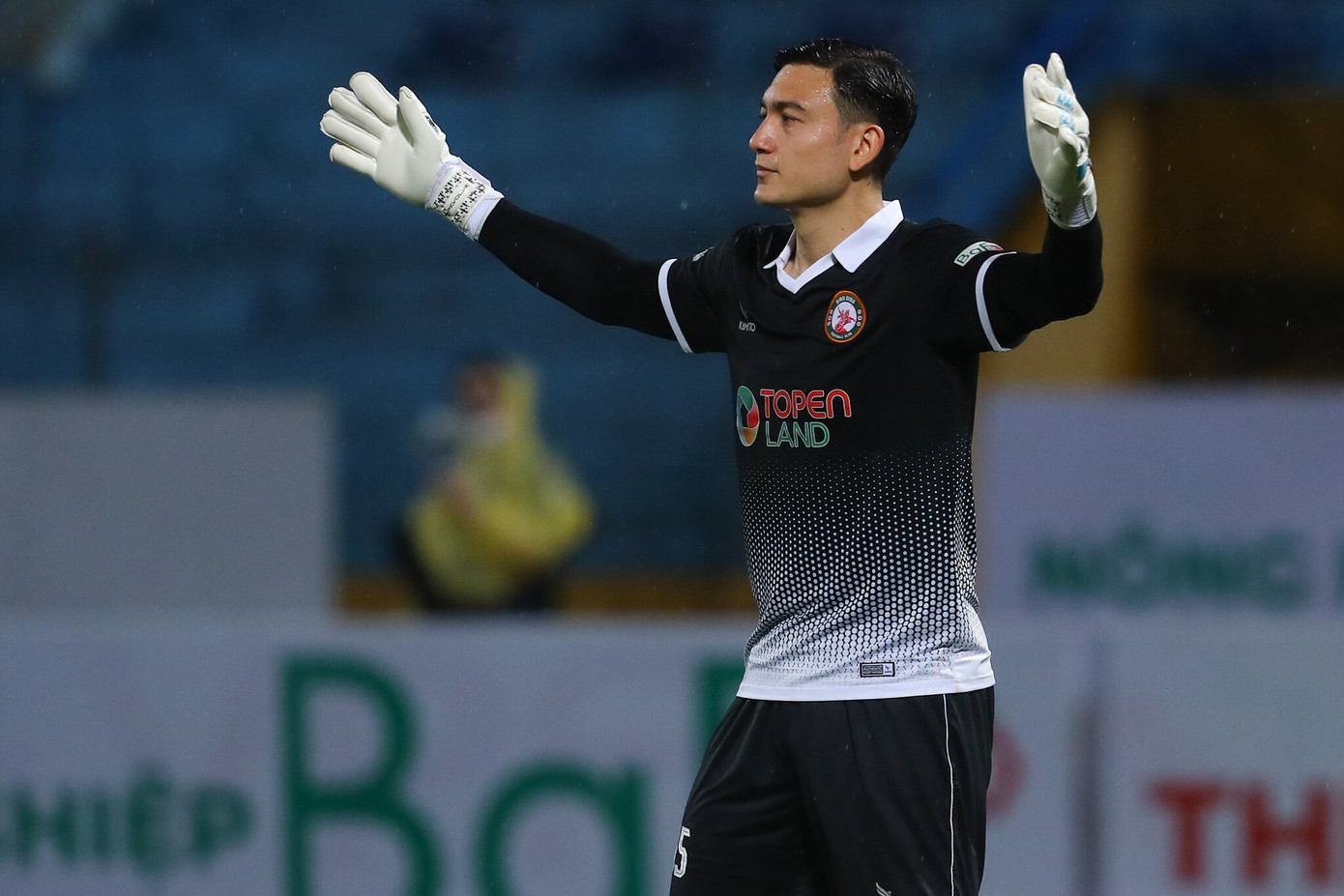 Văn Lâm đã ký hợp đồng 3 năm với Trẻ TPHCM