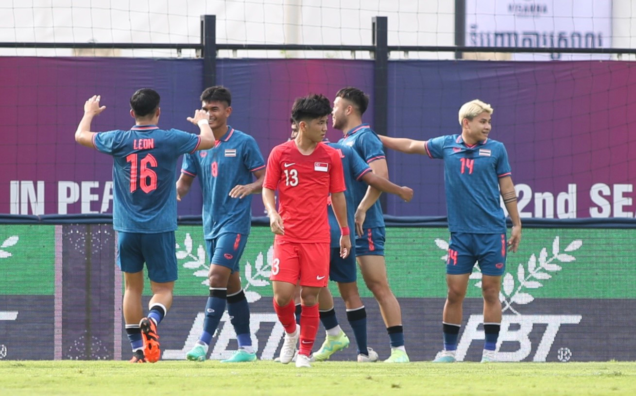 SEA Games 32: Thắng nhẹ U22 Singapore 3-1, U22 Thái Lan khẳng định sức mạnh ảnh 18 SEA Games 32: Thắng nhẹ U22 Singapore 3-1, U22 Thái Lan khẳng định sức mạnh ảnh 18