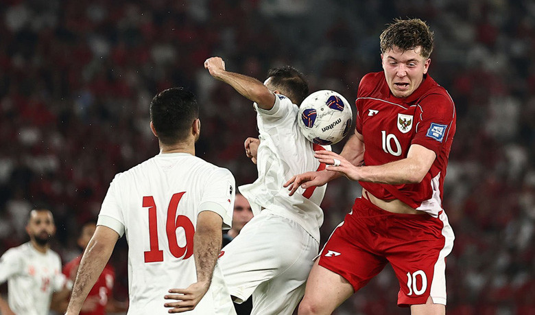 Romeny ghi cả 2 bàn cho Indonesia trong tháng 3