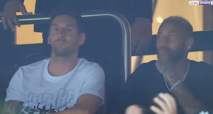 Messi và Neymar nhẹ nhàng đón nhận bàn thắng mở tỷ số của Icardi Messi và Neymar nhẹ nhàng đón nhận bàn thắng mở tỷ số của Icardi