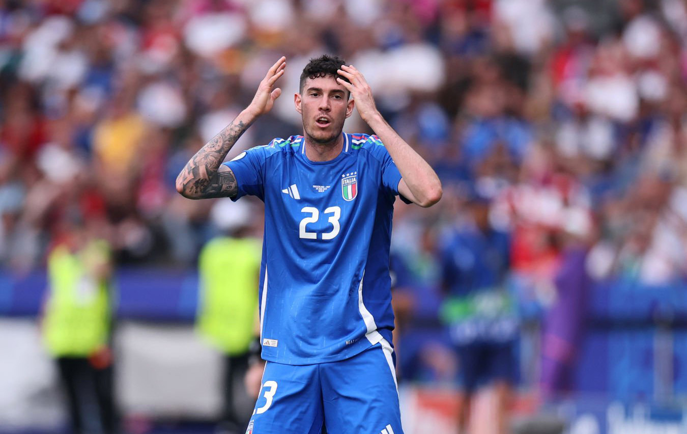 Thụy Sỹ gây sốc, loại nhà đương kim vô địch Italia với chiến thắng 2-0 ảnh 23 Thụy Sỹ gây sốc, loại nhà đương kim vô địch Italia với chiến thắng 2-0 ảnh 23