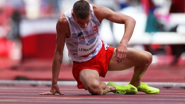Lewandowski vấp ngã trên đường đua 1.500m