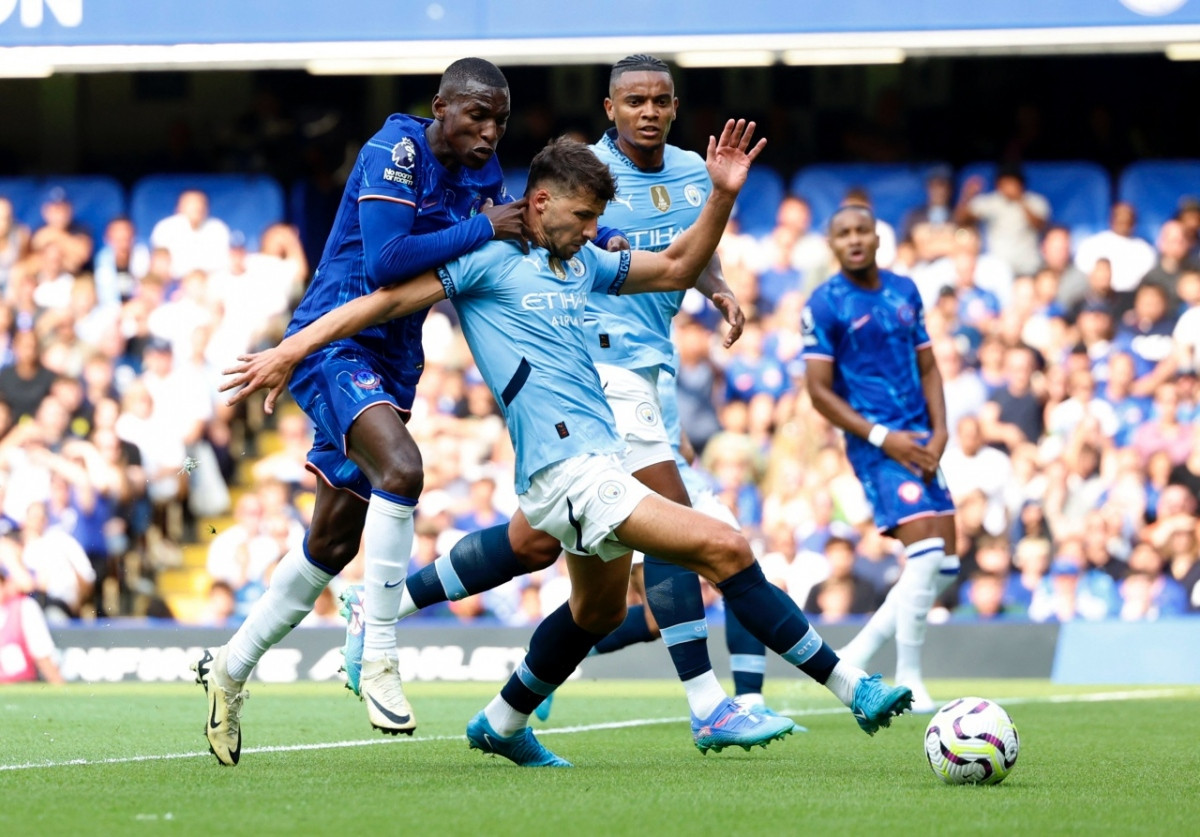 Chelsea và Man City đang cạnh tranh nhau 1 suất dự Cúp C1 châu Âu Chelsea và Man City đang cạnh tranh nhau 1 suất dự Cúp C1 châu Âu