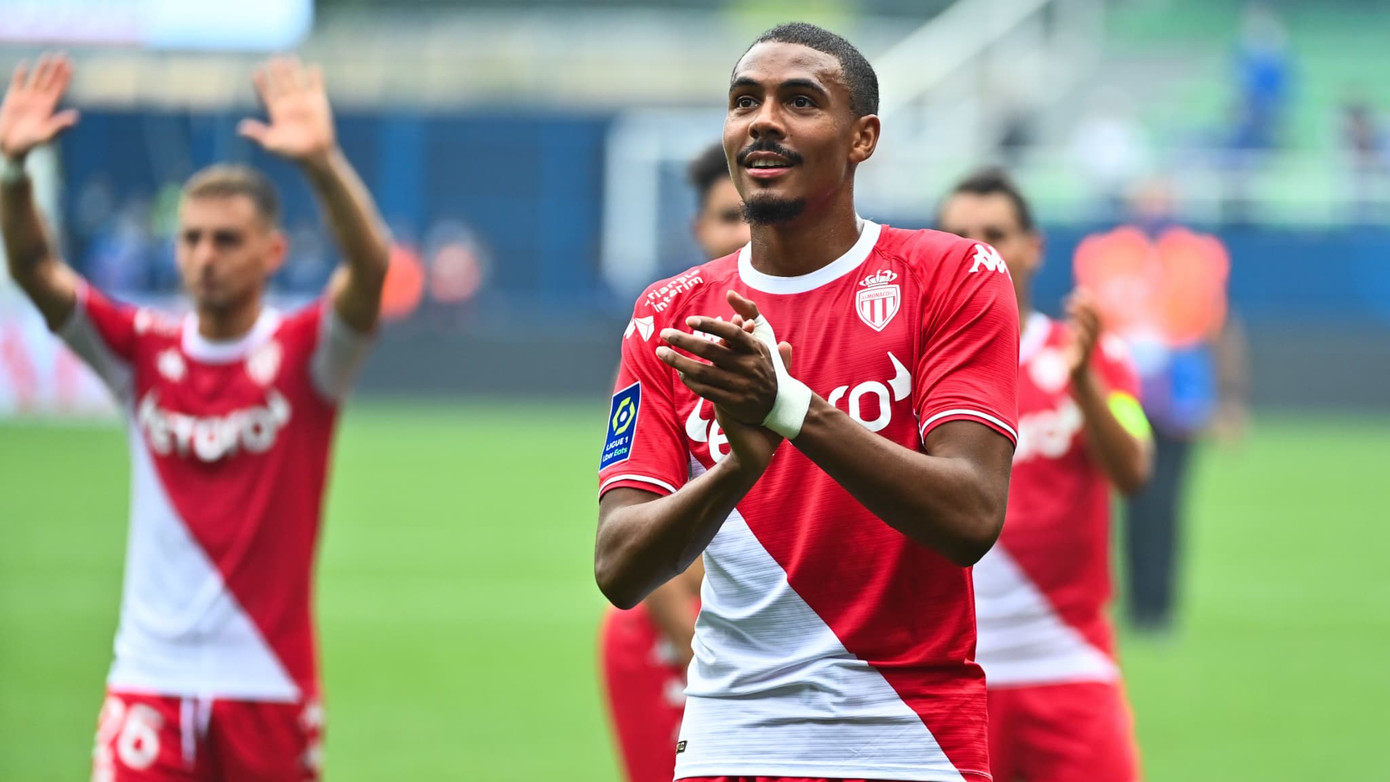 Isidor từng khoác áo Monaco Isidor từng khoác áo Monaco