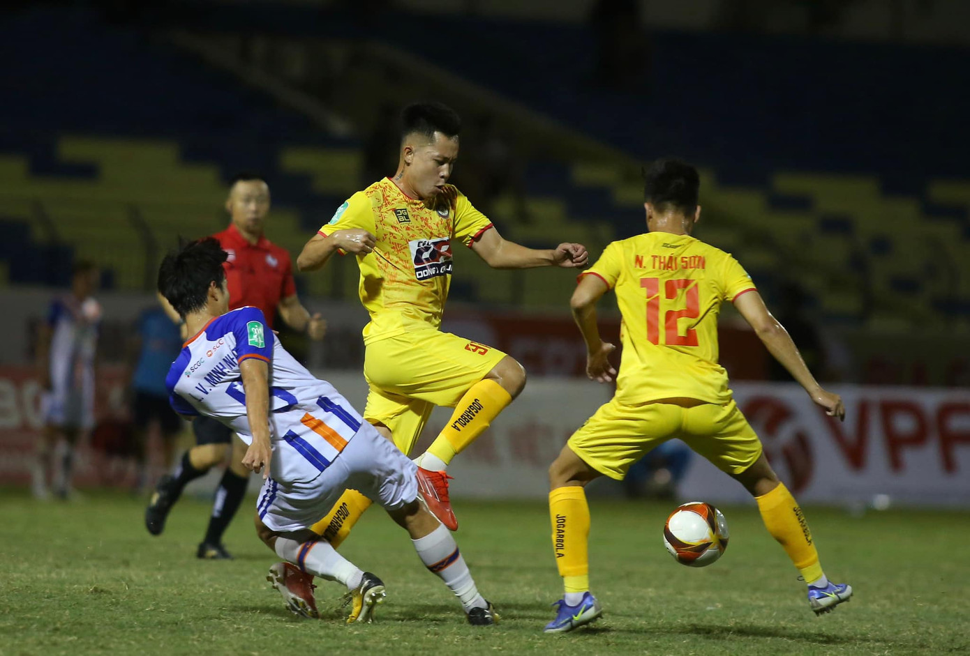 Hai bên hứa hẹn sẽ cống hiến những phút giây hấp dẫn