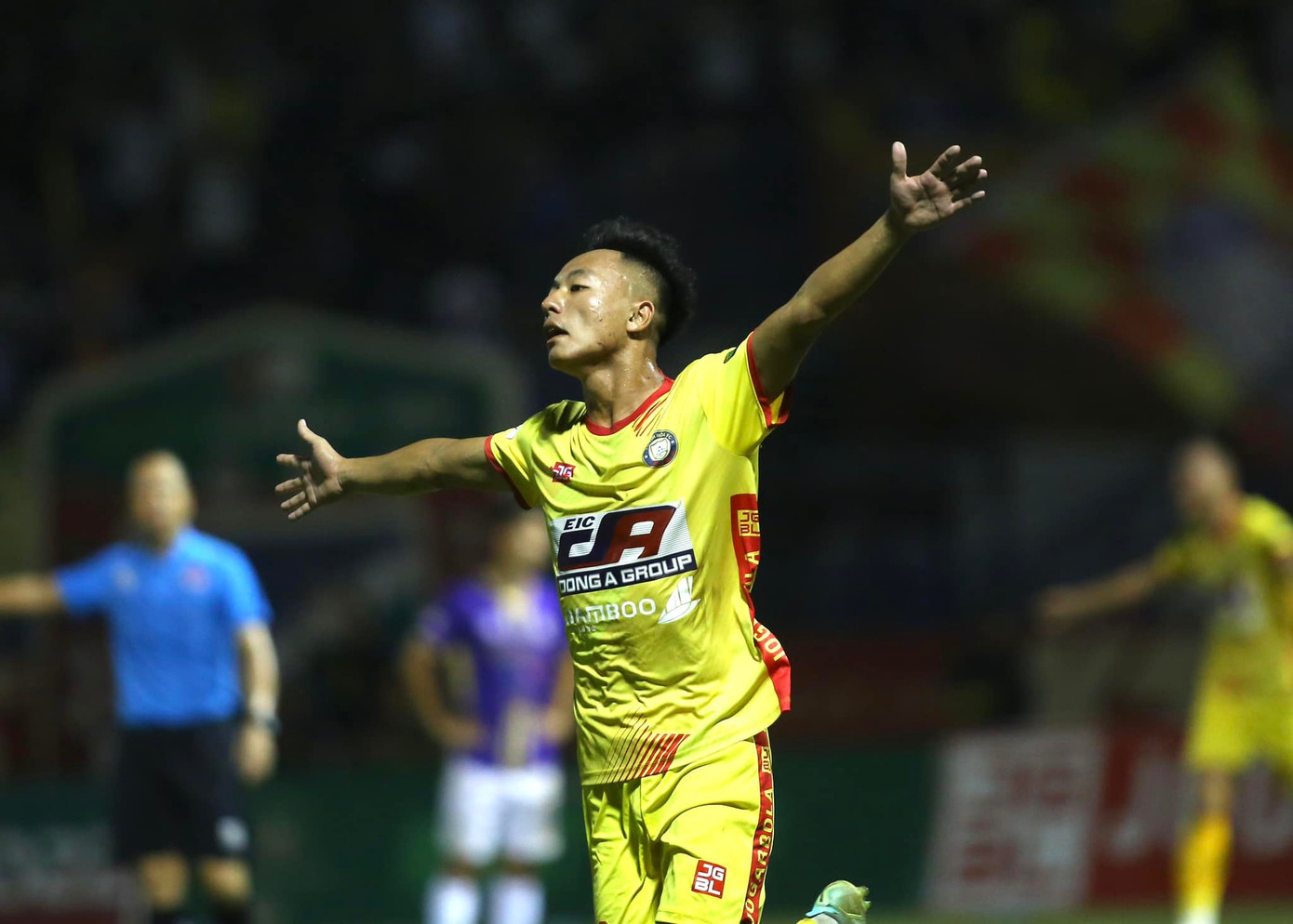 Thanh Hoá lấy đủ 3 điểm trước SLNA ảnh 6 Thanh Hoá lấy đủ 3 điểm trước SLNA ảnh 6