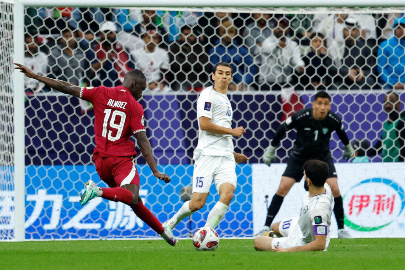 Qatar thắng Uzbekistan sau loạt luân lưu ảnh 31