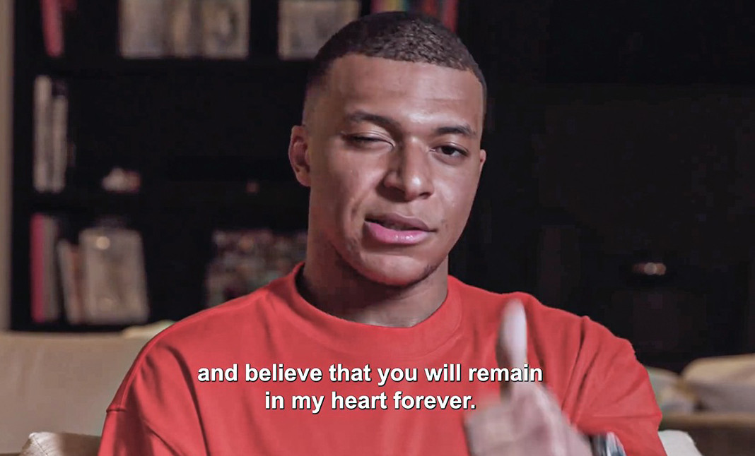 Mbappe trong video tuyên bố chia tay PSG