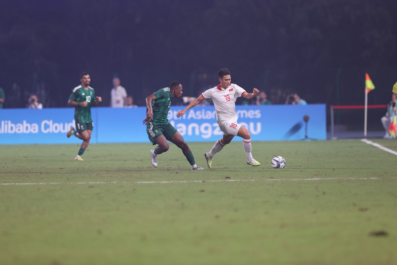 Thua Olympic Saudi Arabia 1-3, Olympic Việt Nam chia tay Asiad 19 ảnh 22 Thua Olympic Saudi Arabia 1-3, Olympic Việt Nam chia tay Asiad 19 ảnh 22