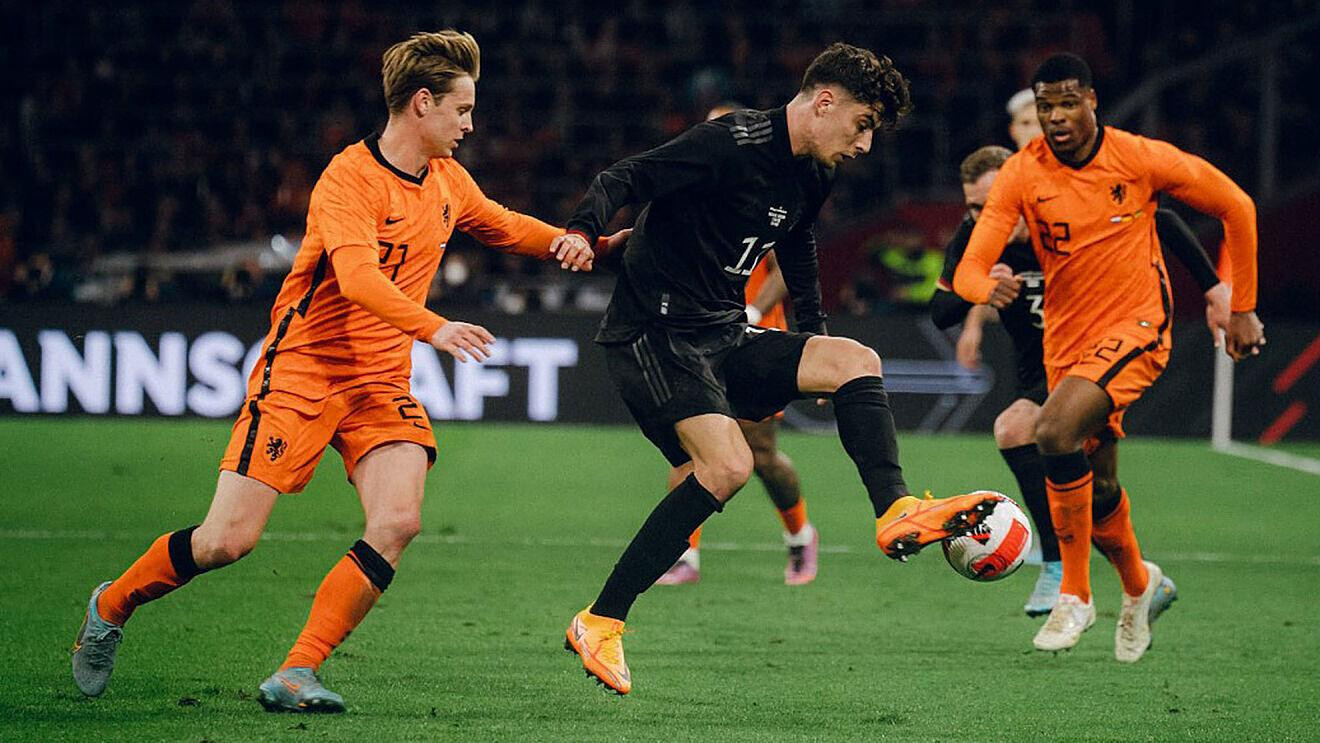 Hà Lan đang bất bại 15 trận liên tiếp