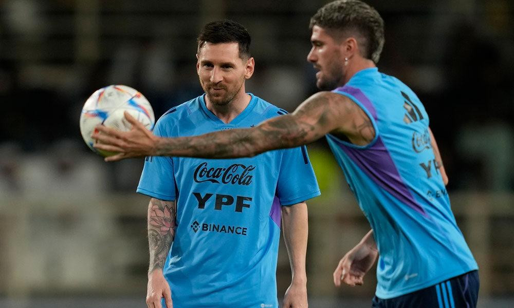 Messi phải tập riêng ở buổi tập gần nhất Messi phải tập riêng ở buổi tập gần nhất