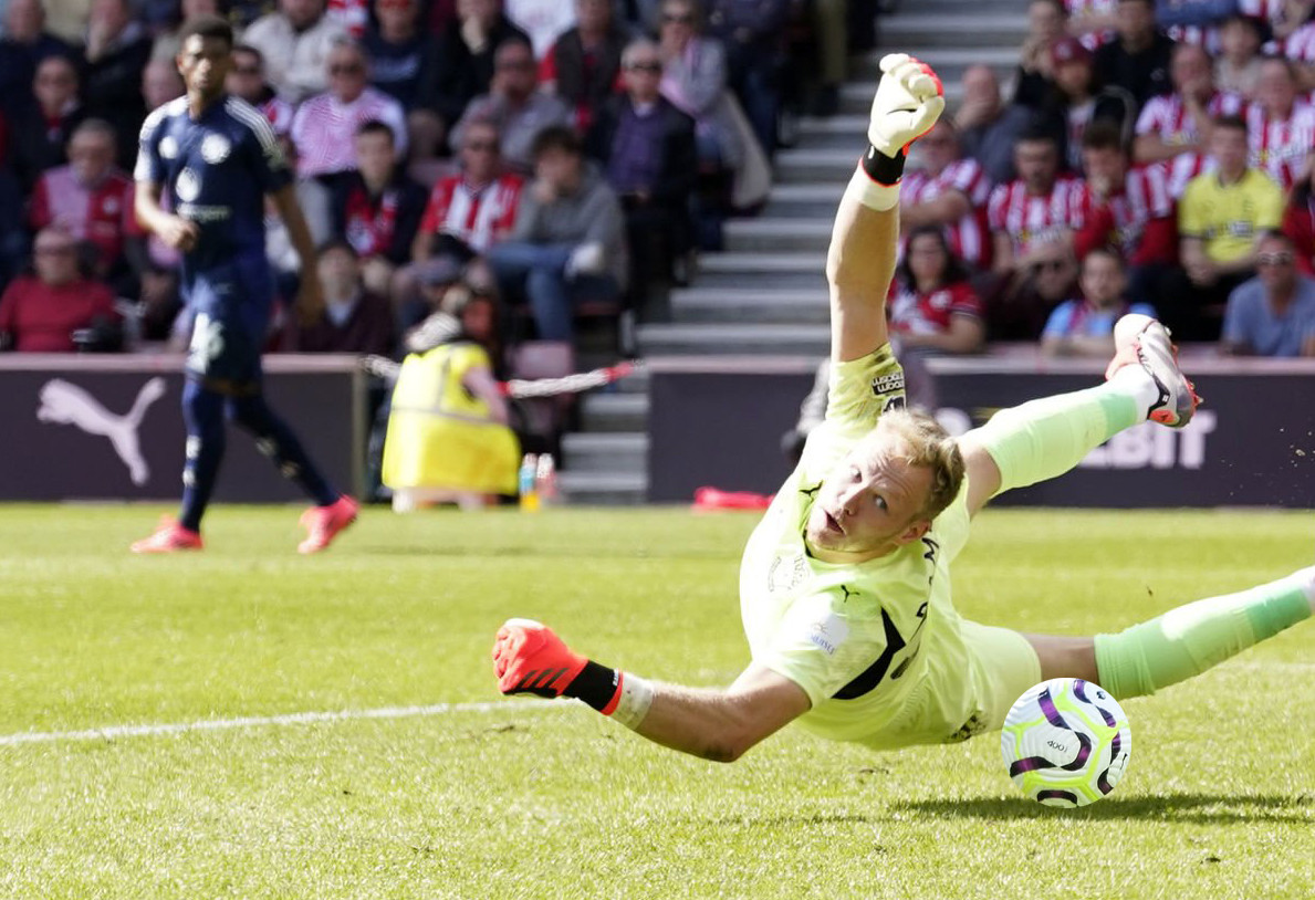 MU đánh bại Southampton 3-0 trên sân khách ảnh 13