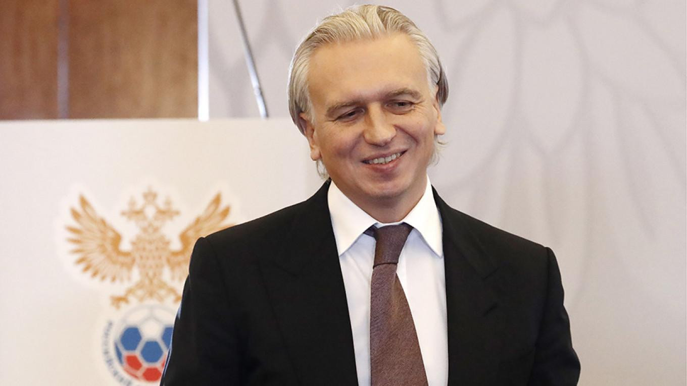 Ông Aleksandr Dyukov, chủ tịch LĐBĐ Nga, không đồng ý cho ĐTQG sang thi đấu tại AFC