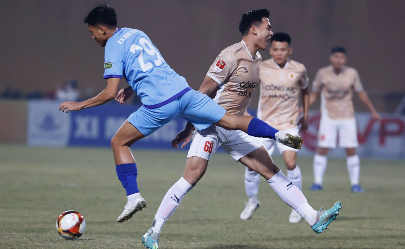 Quang Hải ghi bàn, GĐKT Trần Tiến Đại nhận thẻ đỏ trong ngày CAHN đại thắng Bình Dương ảnh 5