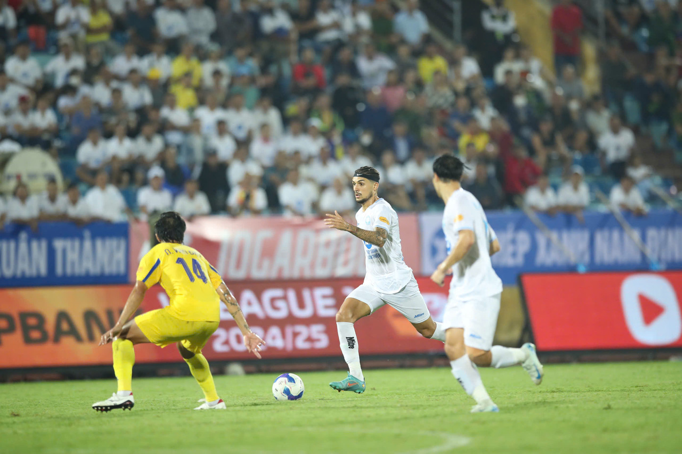 Thắng chật vật Quảng Nam, Thép Xanh Nam Định có 3 điểm đầu tiên ở LPBank V.League 1-2024/25 ảnh 17