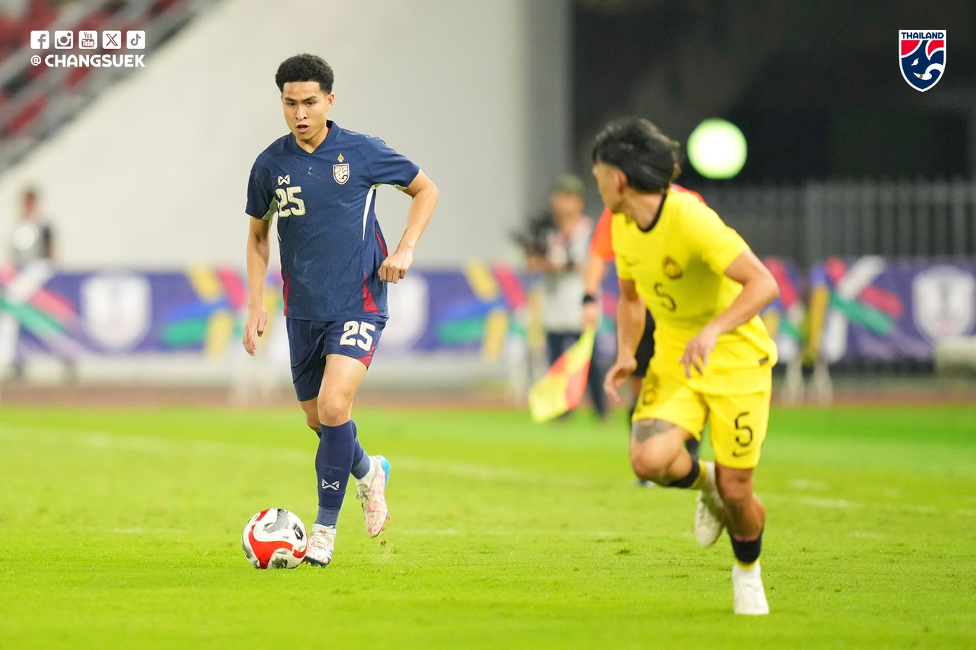 Thái Lan đè Malaysia, ngôi đầu bảng A đổi chủ ảnh 9 Thái Lan đè Malaysia, ngôi đầu bảng A đổi chủ ảnh 9