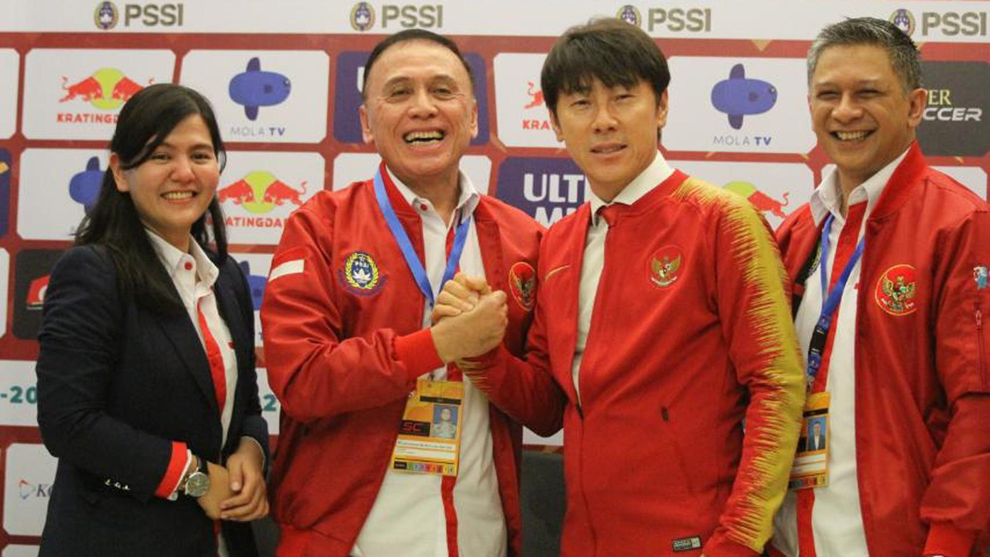 Ông Iriawan, chủ tịch PSSI xác nhận bóng đá Indonesia sẽ không rời AFF Ông Iriawan, chủ tịch PSSI xác nhận bóng đá Indonesia sẽ không rời AFF