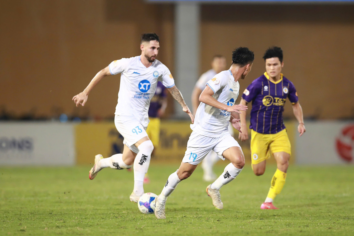 Ha Noi vs Nam Dinh.jpg
