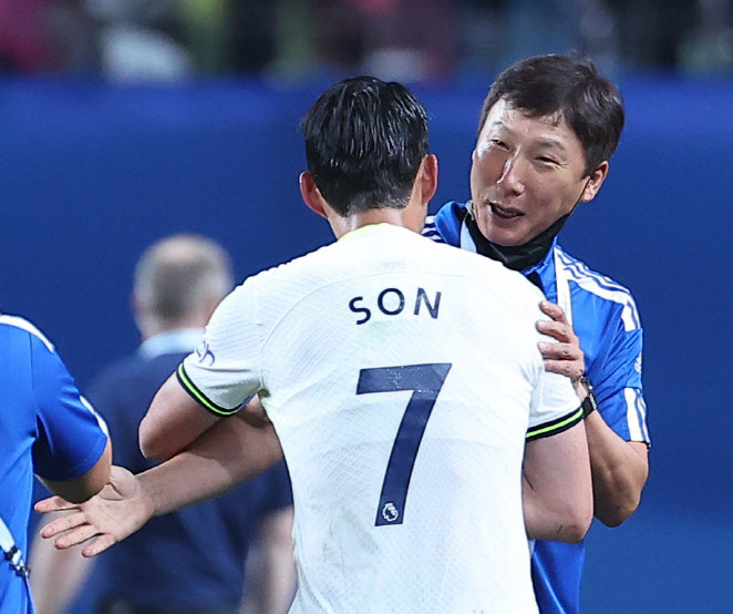 HLV Kim Sang-sik là người cuối cùng mang lại thành công cho Jeonbuk HLV Kim Sang-sik là người cuối cùng mang lại thành công cho Jeonbuk