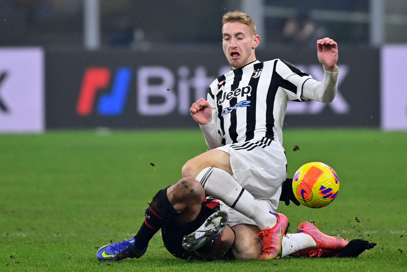 Kulusevski sẽ khoác áo Tottenham theo dạng cho mượn