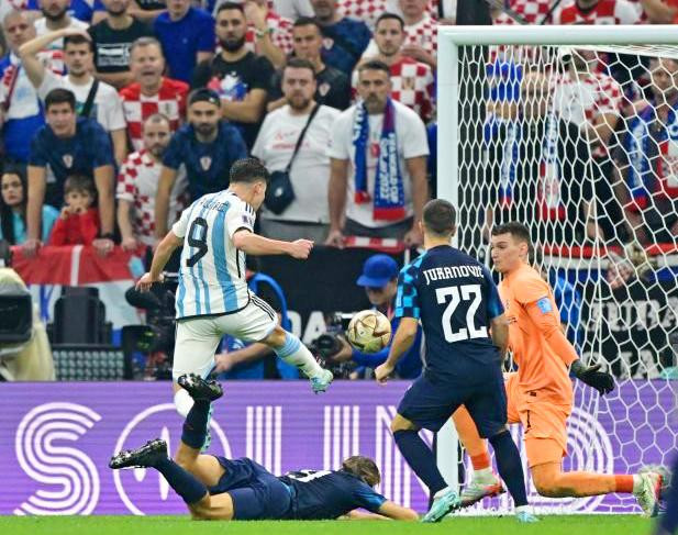 World Cup 2022: Messi, Alvarez tỏa sáng, Argentina hạ đẹp Croatia 3-0 vào chung kết ảnh 26