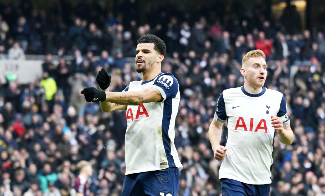 Tottenham thắng 3-0 để đi tiếp.