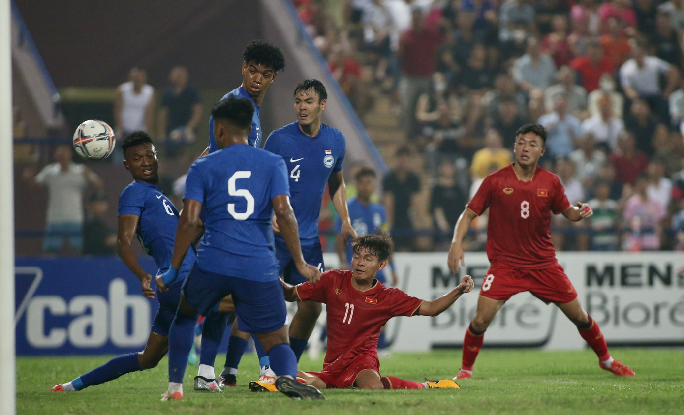 Hàng công lỡ cơ hội, hàng thủ mắc sai sót khiến U23 Việt Nam chia điểm với U23 Singapore ảnh 25 Hàng công lỡ cơ hội, hàng thủ mắc sai sót khiến U23 Việt Nam chia điểm với U23 Singapore ảnh 25