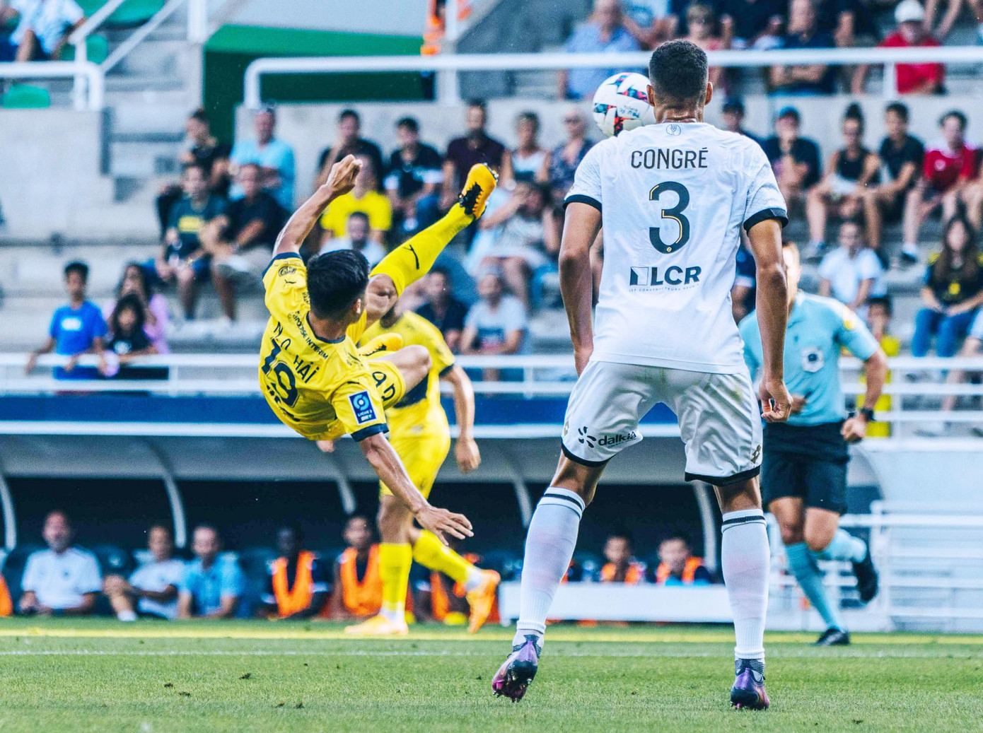 Quang Hải sẽ có lần đầu tiên được thi đấu tại Nouste Camp vào cuối tuần này