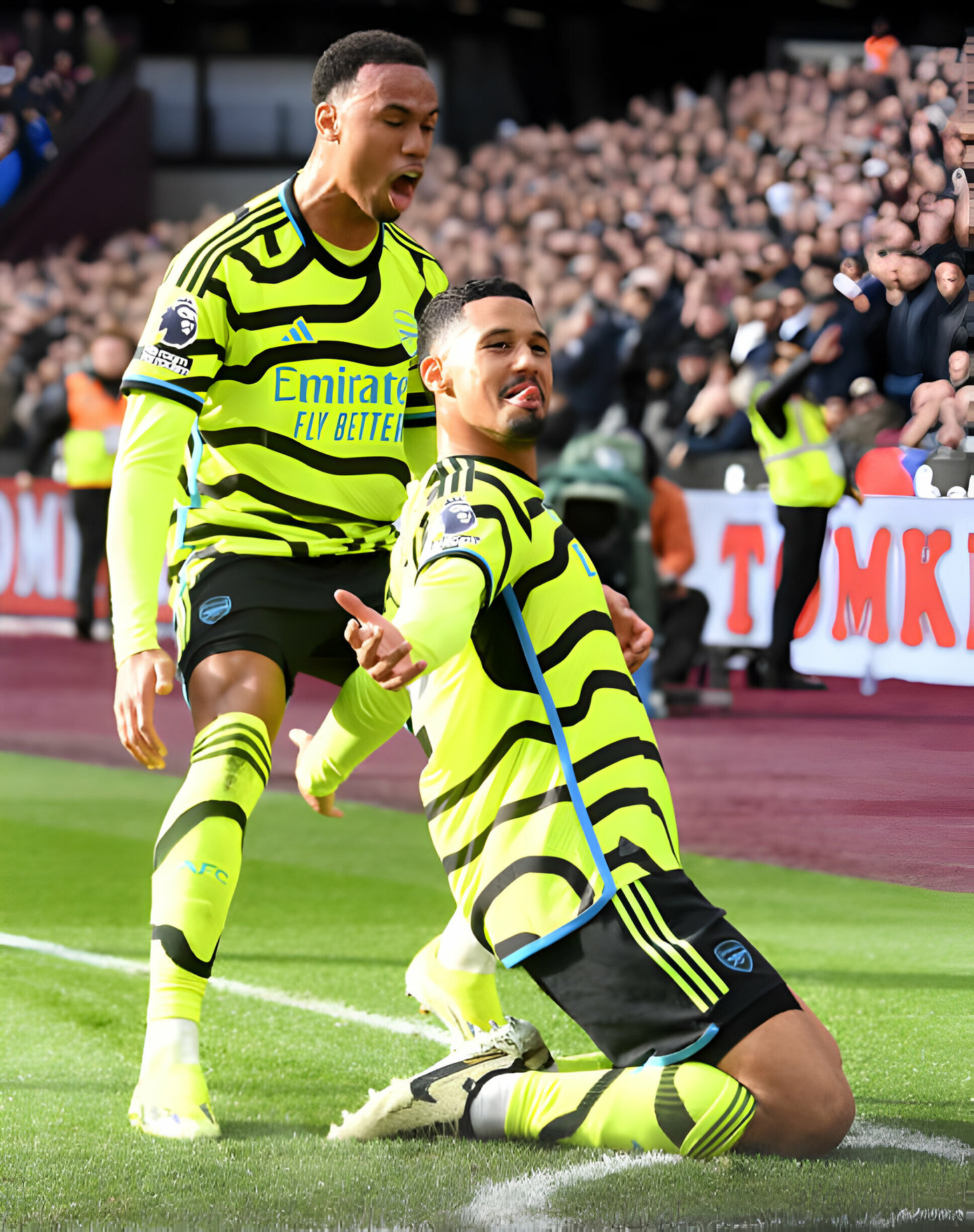 'Bom tấn' rực sáng, Arsenal vùi dập West Ham 6 bàn không gỡ ảnh 9 'Bom tấn' rực sáng, Arsenal vùi dập West Ham 6 bàn không gỡ ảnh 9