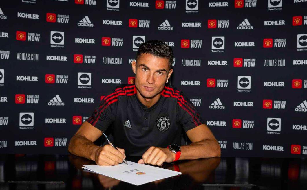 Hợp đồng Ronaldo ký với MU còn hạn 1 năm Hợp đồng Ronaldo ký với MU còn hạn 1 năm