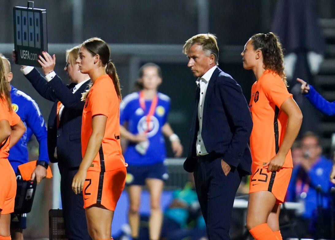 Andries Jonker mới nhận ghế HLV đội tuyển nữ Hà Lan hồi đầu năm