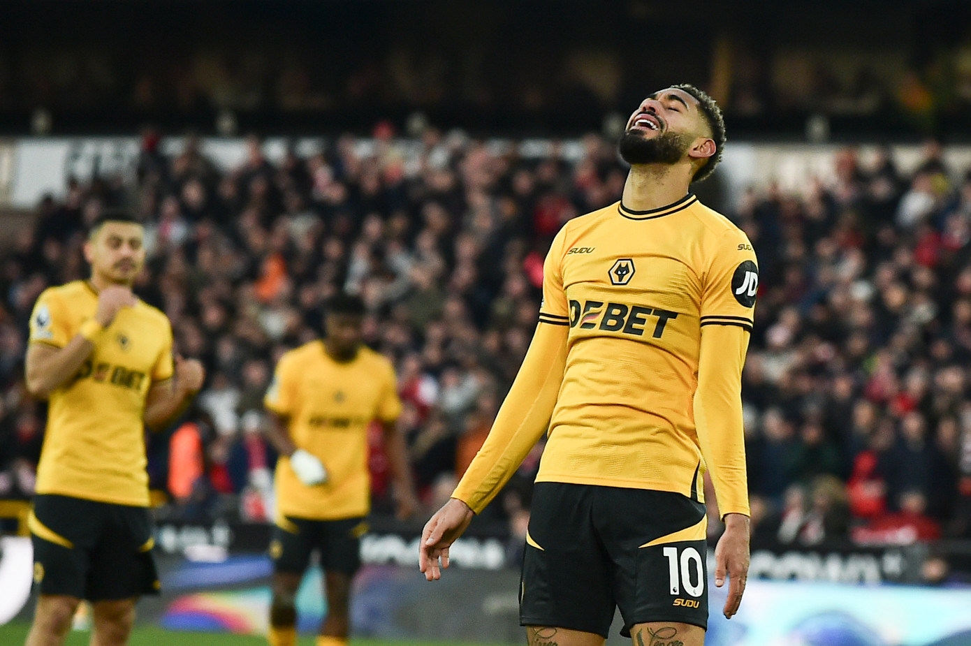 Arsenal thắng chật vật Wolves ảnh 11 Arsenal thắng chật vật Wolves ảnh 11