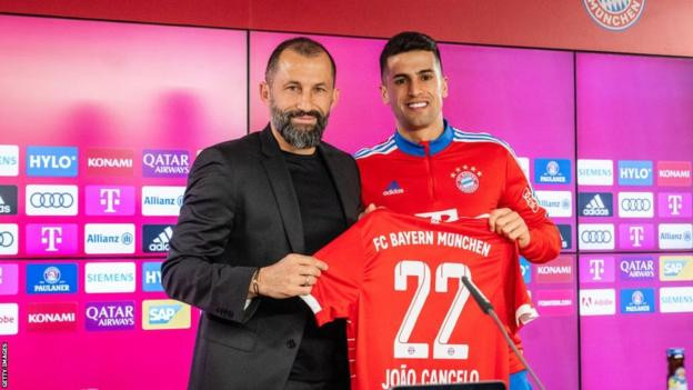 Salihamidzic có ý chê mức giá của Cancelo quá đắt nên Bayern khó mua đứt Salihamidzic có ý chê mức giá của Cancelo quá đắt nên Bayern khó mua đứt