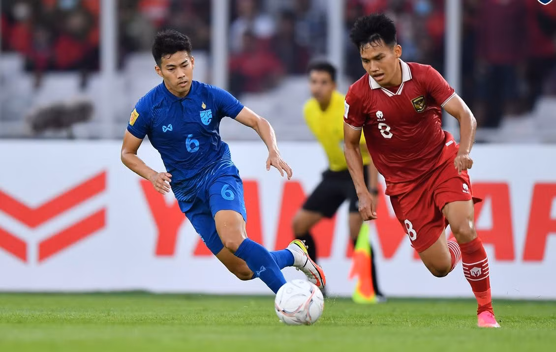 Indonesia dẫn bàn trước nhưng cũng chỉ có được 1 điểm trước Thái Lan, qua đó khó chiếm ngôi đầu Indonesia dẫn bàn trước nhưng cũng chỉ có được 1 điểm trước Thái Lan, qua đó khó chiếm ngôi đầu