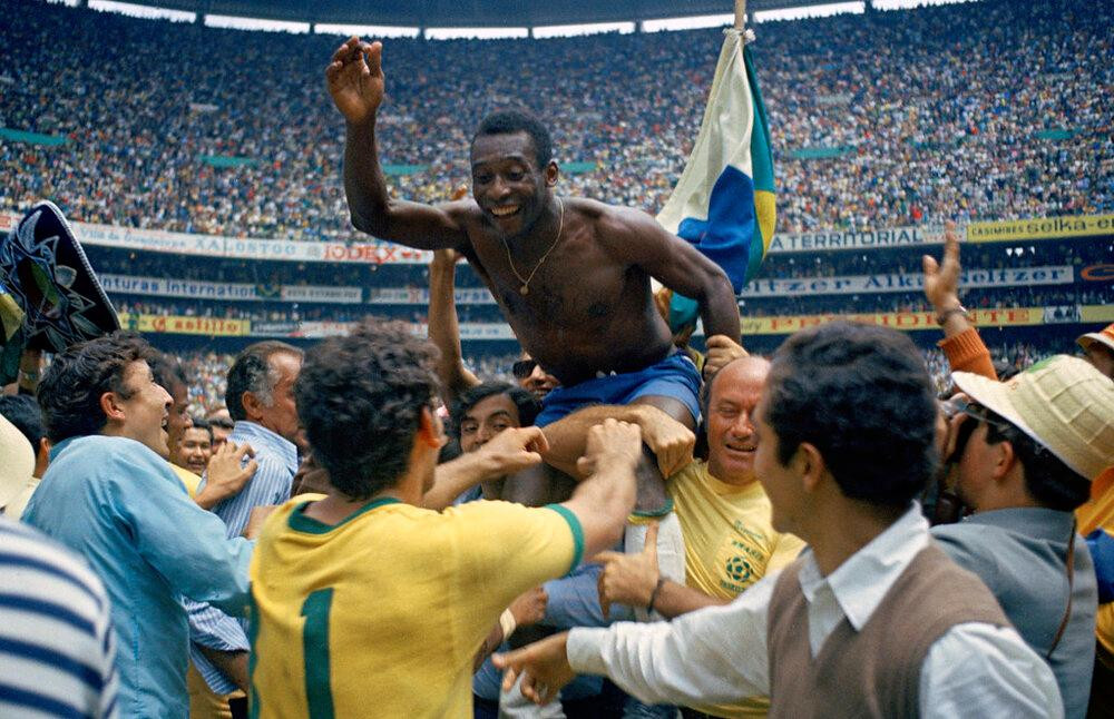 Pele là một trong số những ngôi sao sáng nhất Mexico 70 Pele là một trong số những ngôi sao sáng nhất Mexico 70