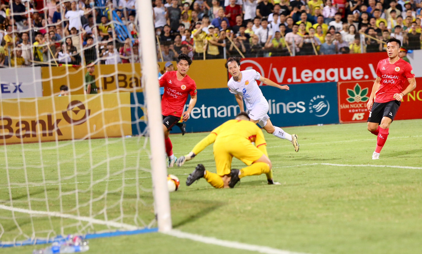 Nam Định hơn phần còn lại một khoảng cách rất lớn