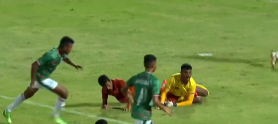 Thắng dễ U23 Bangladesh, U23 Thái Lan cạnh tranh ngôi đầu bảng với U23 Malaysia ảnh 5 Thắng dễ U23 Bangladesh, U23 Thái Lan cạnh tranh ngôi đầu bảng với U23 Malaysia ảnh 5