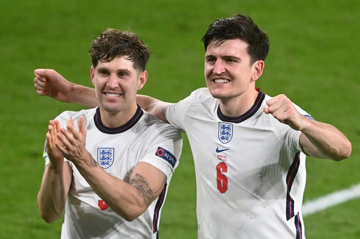 Maguire và Stones đang có phong độ khác nhau nhưng vẫn cùng chuyến tàu đi Qatar Maguire và Stones đang có phong độ khác nhau nhưng vẫn cùng chuyến tàu đi Qatar